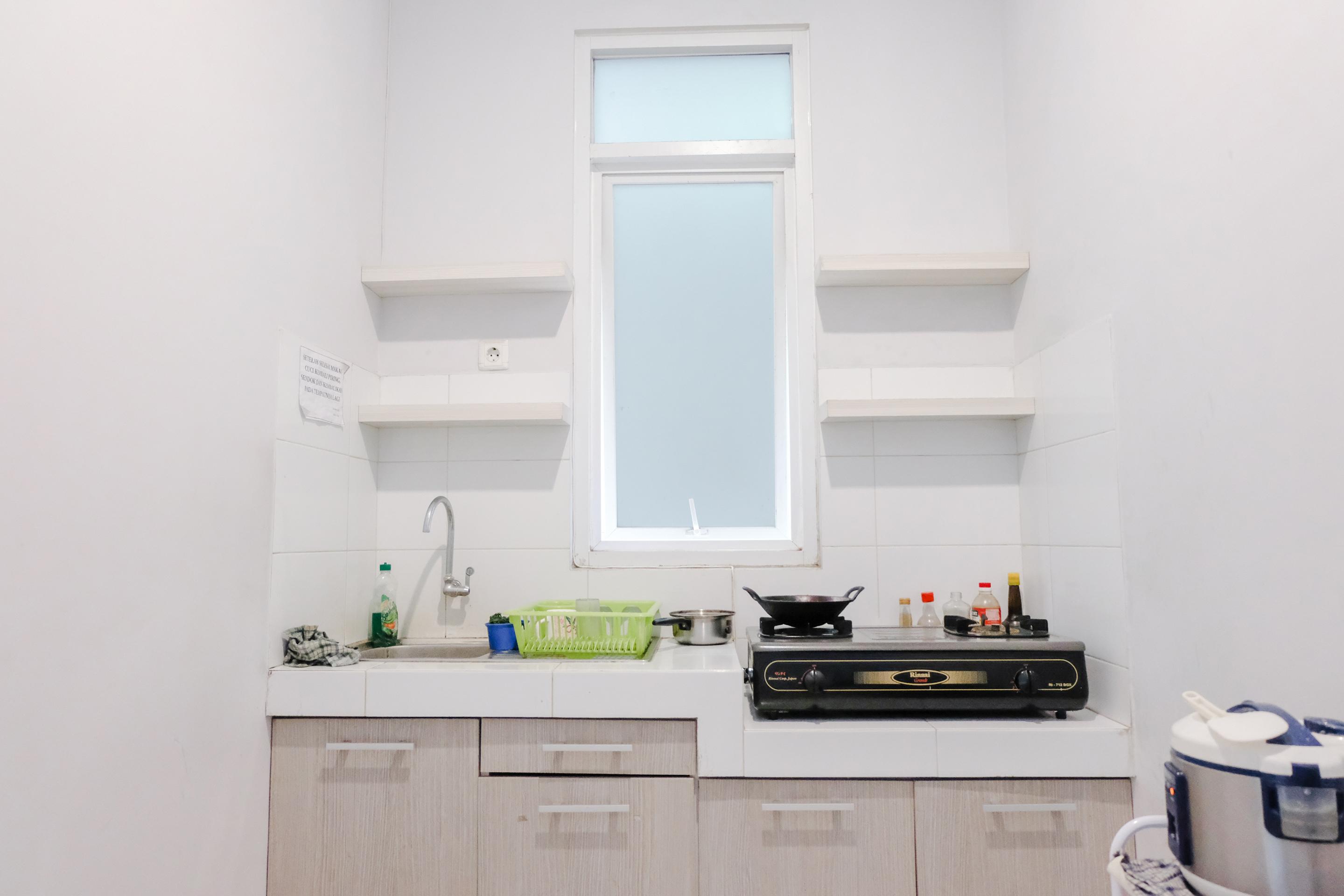 Super Oyo 995 Alice'S Homestay Syariah Jembel Dış mekan fotoğraf